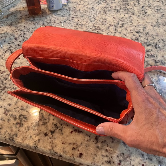 Rebecca Minkoff coral adjustable strap purse. - Picture 5 of 10